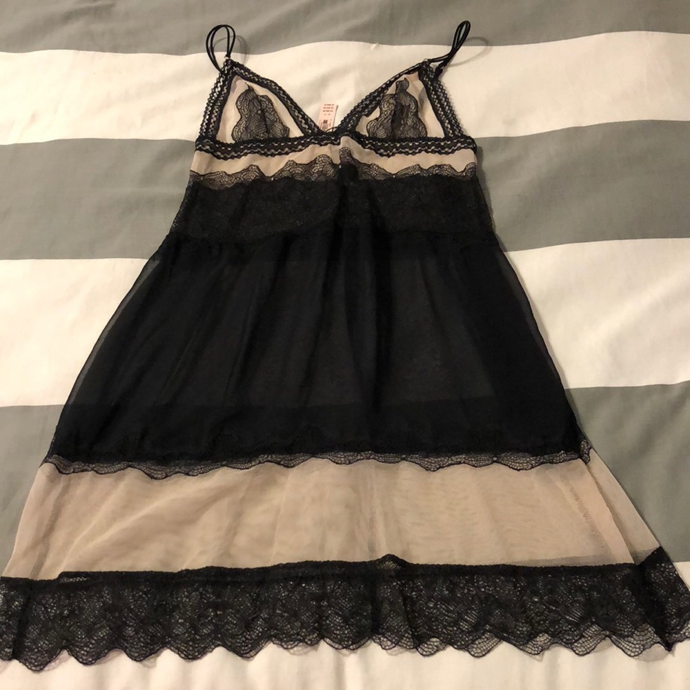 Victoria’s Secret sheer lace slip. Small, NWT